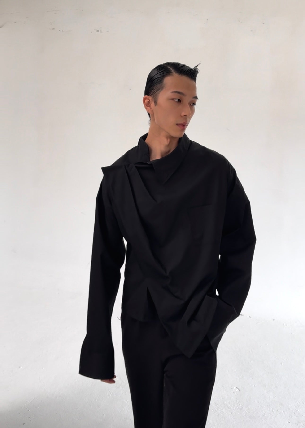 CARVED LINE SHIRT BLACK