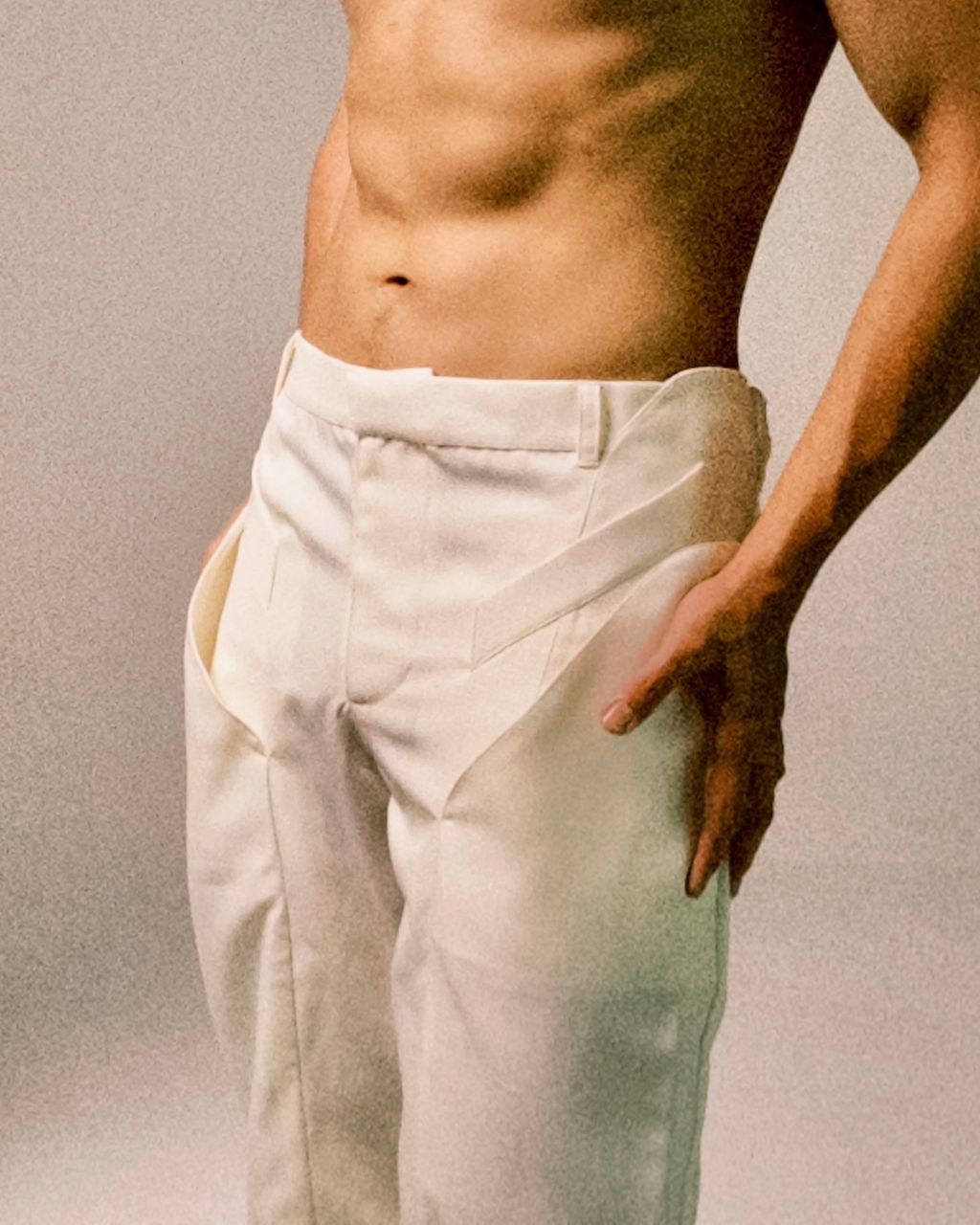 STRUCTURED PANTS