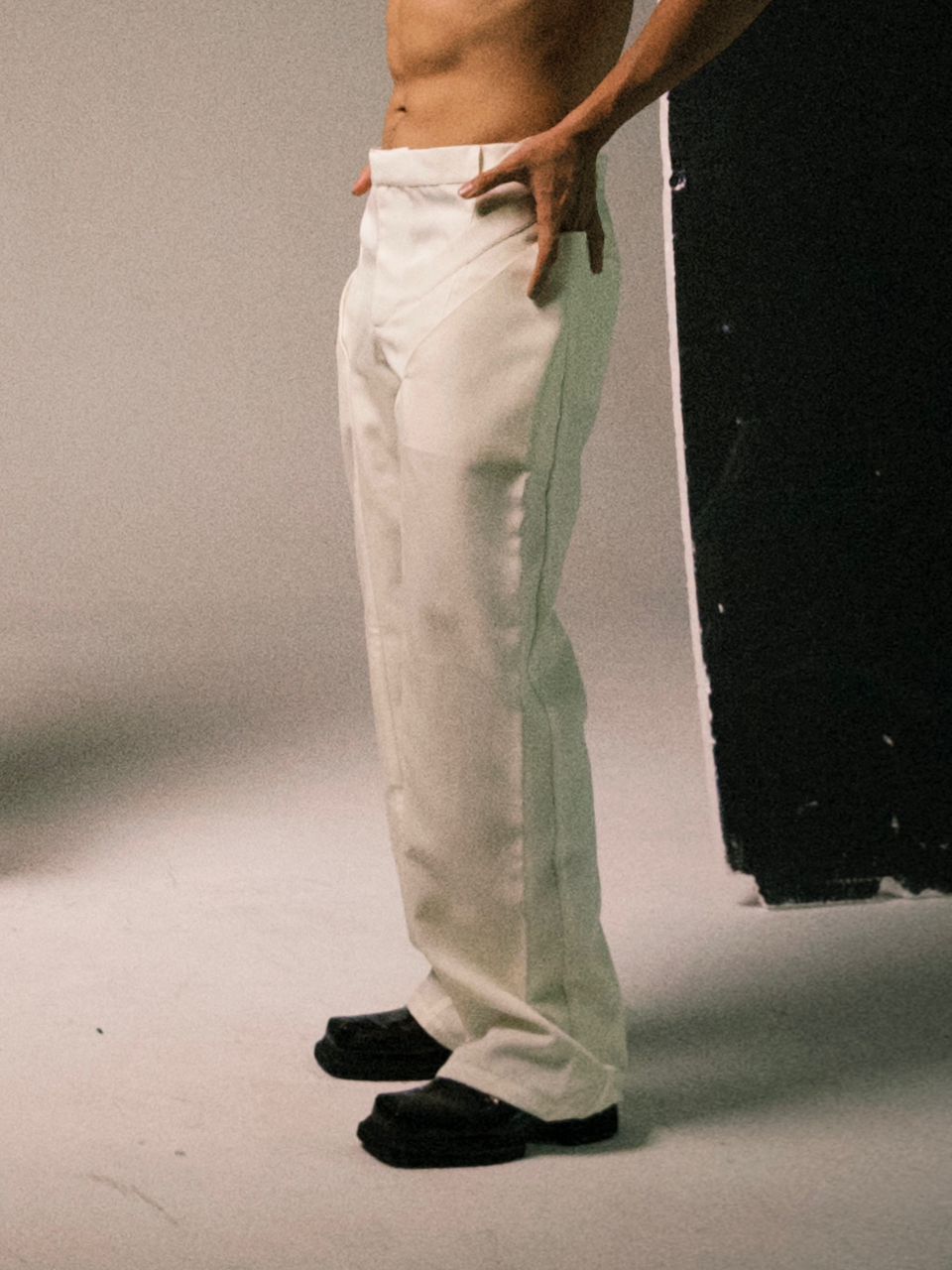STRUCTURED PANTS