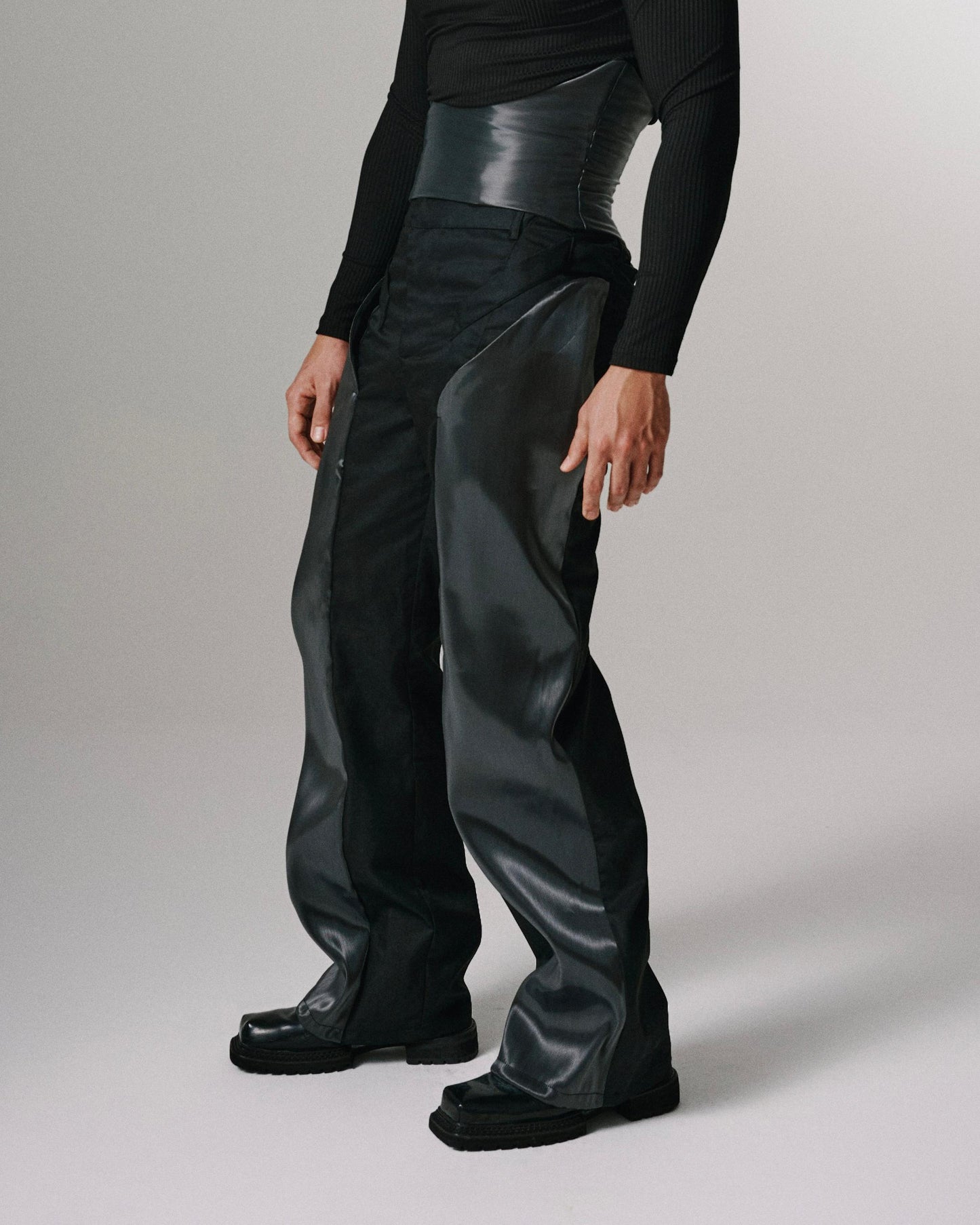 STRUCTURED PANTS
